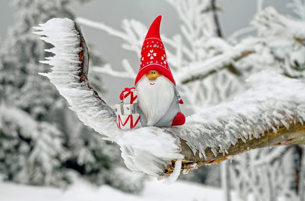 santa-claus-1819933_1920